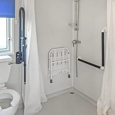 Tollerton Prázdninový areál *